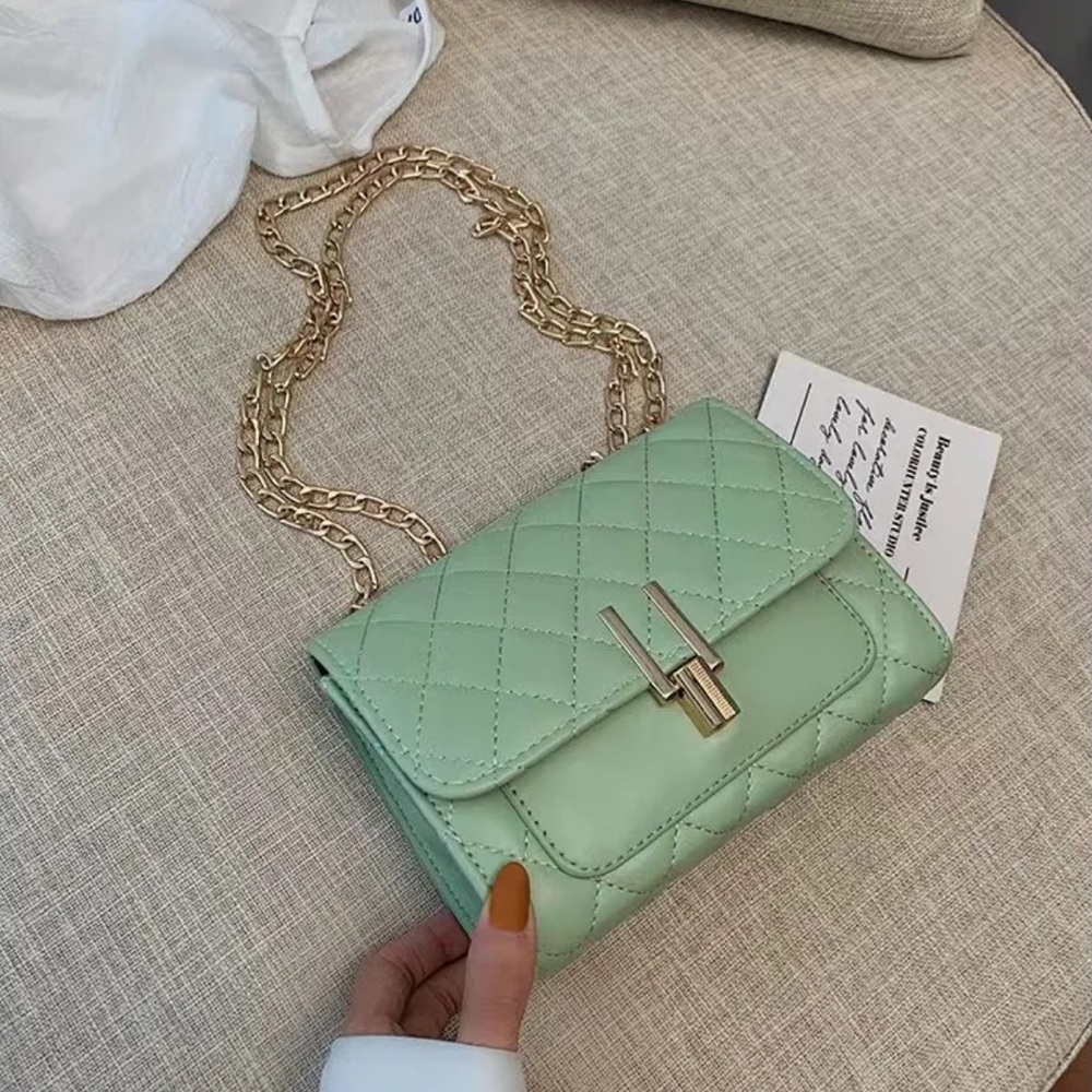 Brand new Casual handbag flap purse crossbody messenger shoulder, chain strap